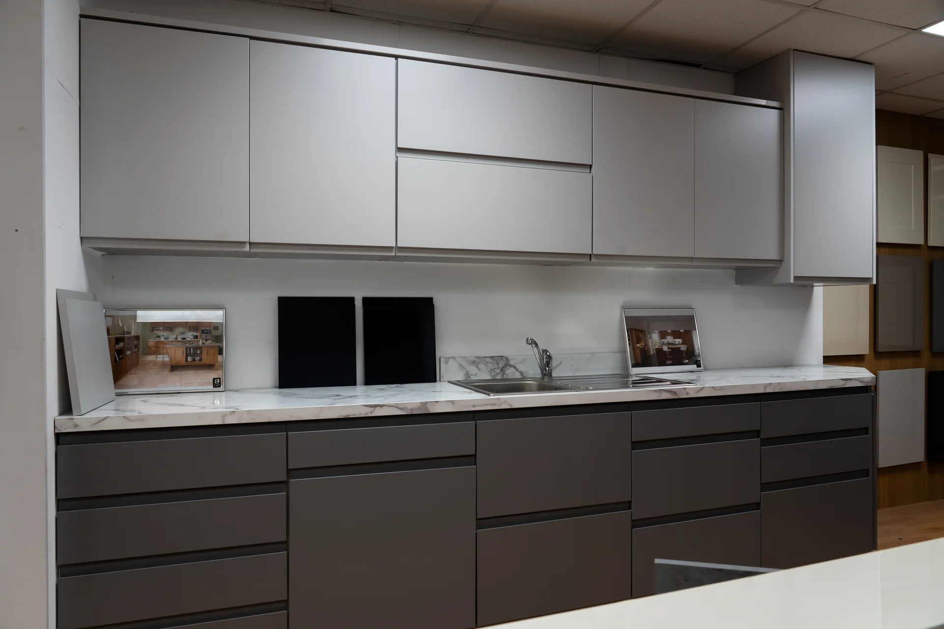 Showroom display 11